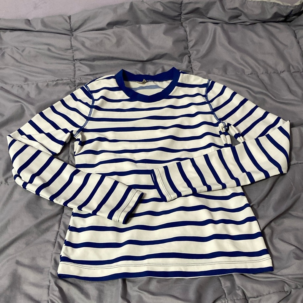 Long sleeve swim top
